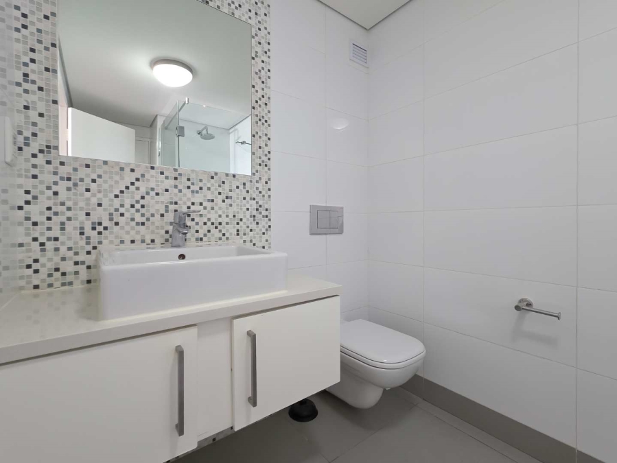 To Let 2 Bedroom Property for Rent in Vredehoek Western Cape